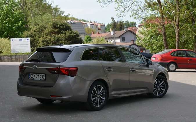 Toyota Avensis cena 48900 przebieg: 173900, rok produkcji 2015 z Grudziądz małe 704